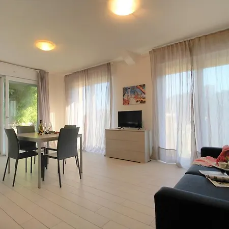 Felice 4* سيلي ليجور