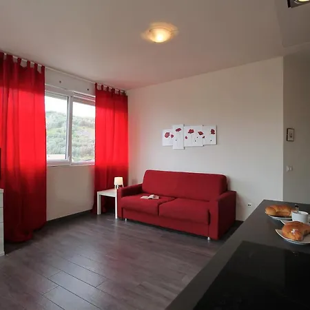 Lägenhetshotell Felice Celle Ligure